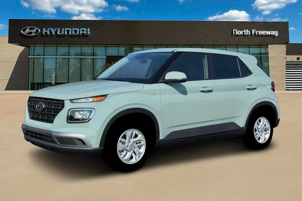 2025 Hyundai Venue SE photo 1