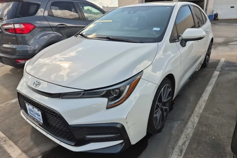 2020 Toyota Corolla SE photo 1