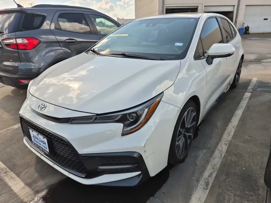 2020 Toyota Corolla SE photo 1