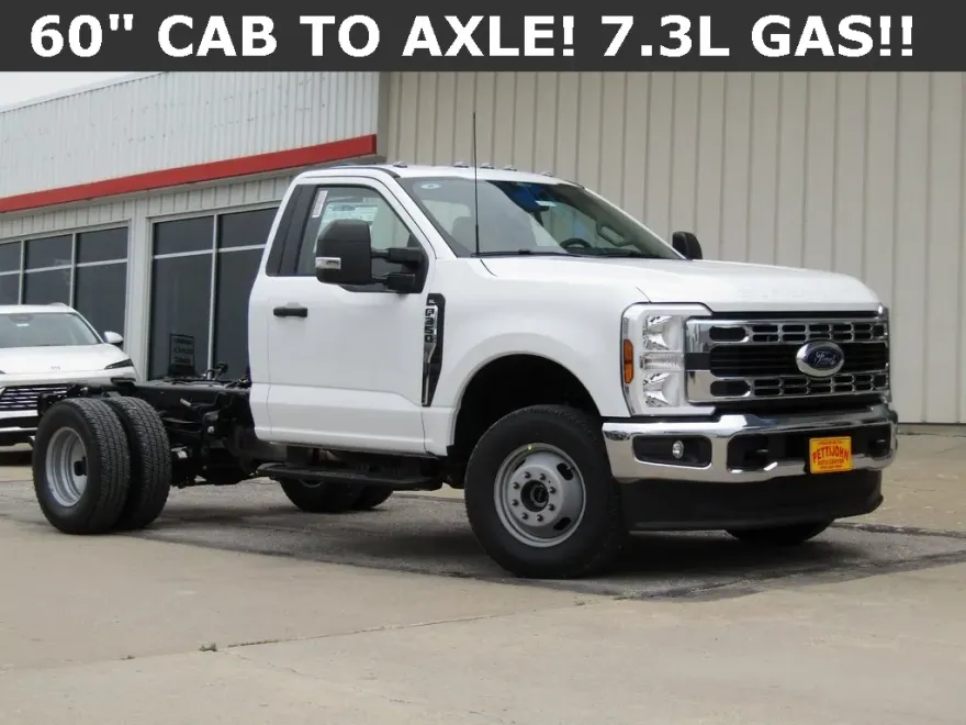 2025 Ford F-350 photo 1