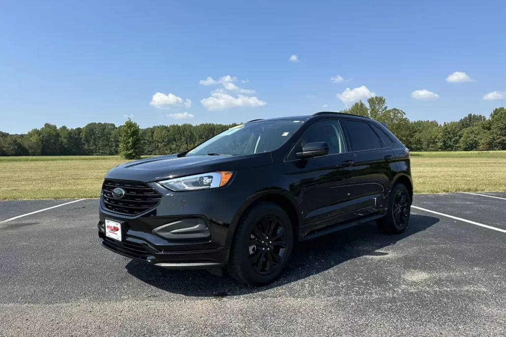 2024 Ford Edge SE photo 1