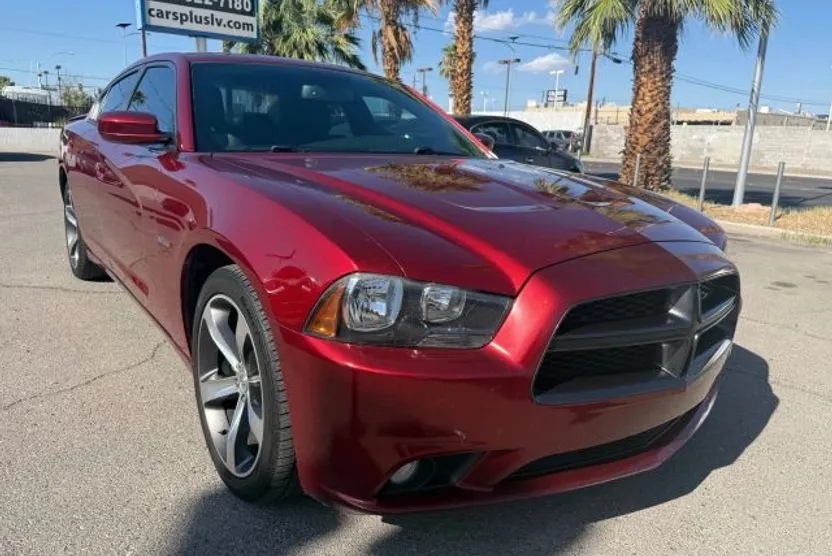 2014 Dodge Charger SXT photo 1