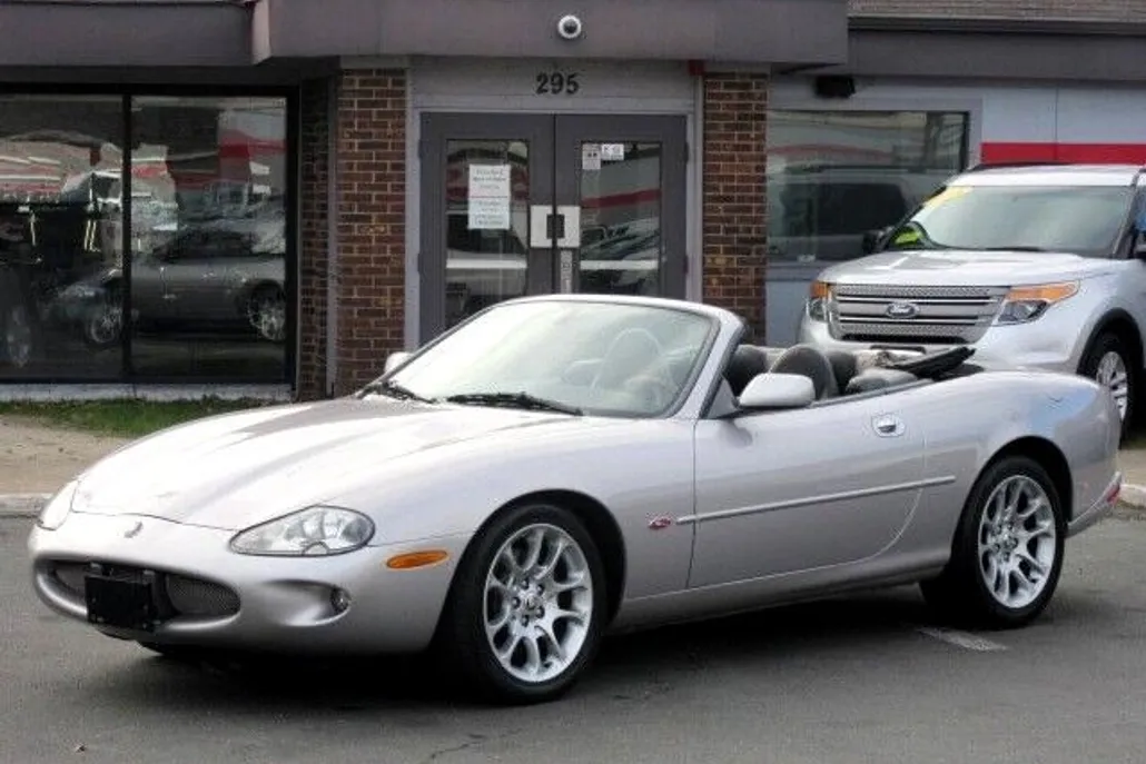 2000 Jaguar XK 8 Convertible photo 1