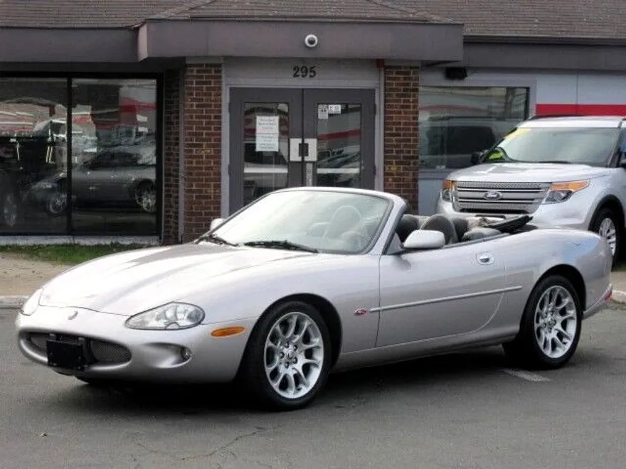 2000 Jaguar XK 8 Convertible photo 1