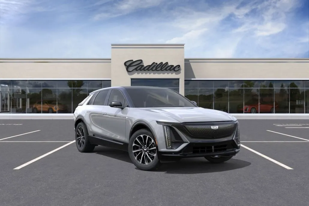 2025 Cadillac Lyriq Sport photo 1