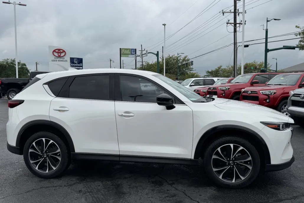 2023 Mazda CX-5 2.5 S Premium photo 1