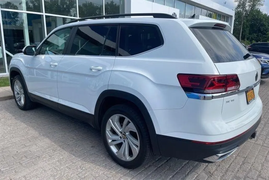 2022 Volkswagen Atlas V6 SE Technology photo 1