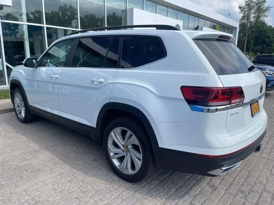 2022 Volkswagen Atlas V6 SE Technology photo 1
