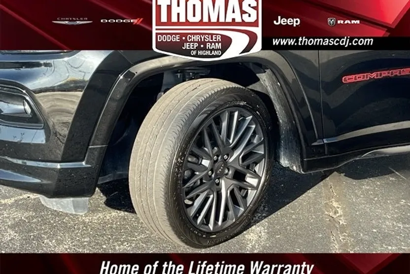 2023 Jeep Compass Limited photo 1