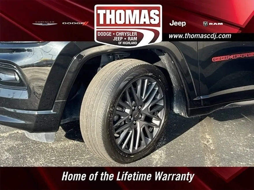 2023 Jeep Compass Limited photo 1