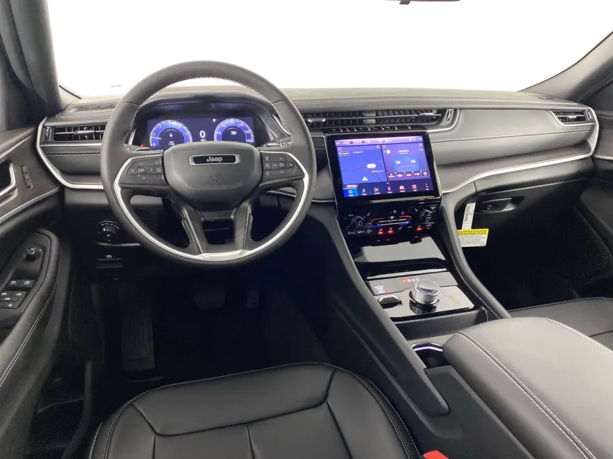 2025 Jeep Grand Cherokee Limited photo 1