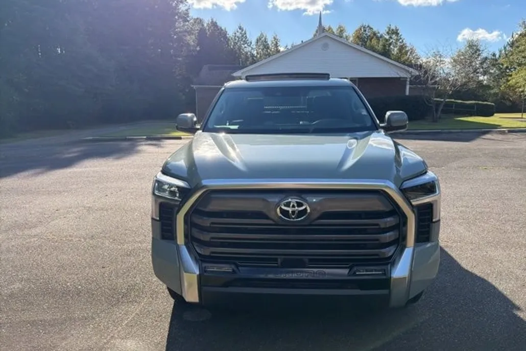 2024 Toyota Tundra Limited photo 1