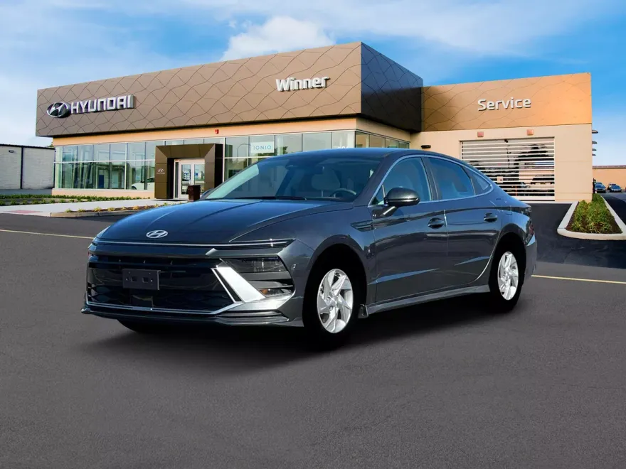 2025 Hyundai Sonata SE photo 1