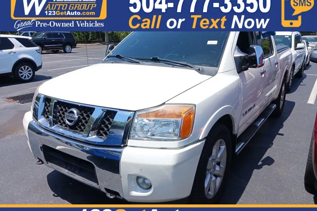 2013 Nissan Titan SL photo 1