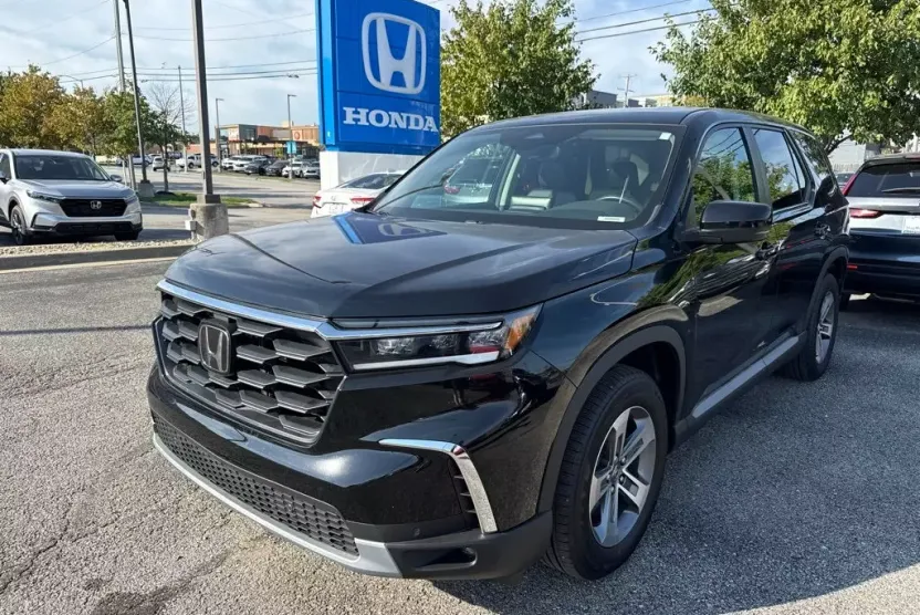 2023 Honda Pilot EX-L photo 1