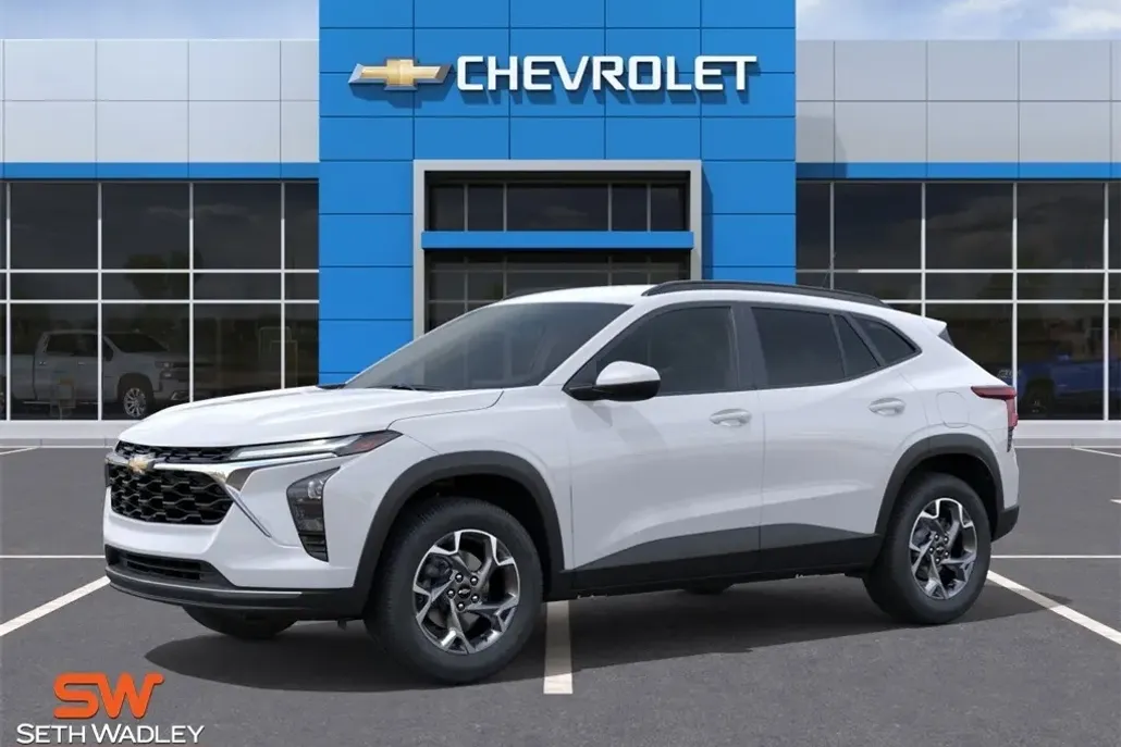 2025 Chevrolet Trax LT photo 1
