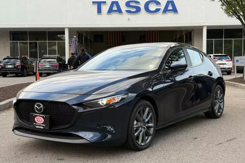 2025 Mazda Mazda3 2.5 s Preferred photo 1