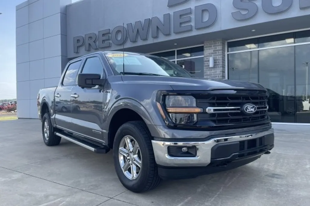 2024 Ford F-150 XLT photo 1
