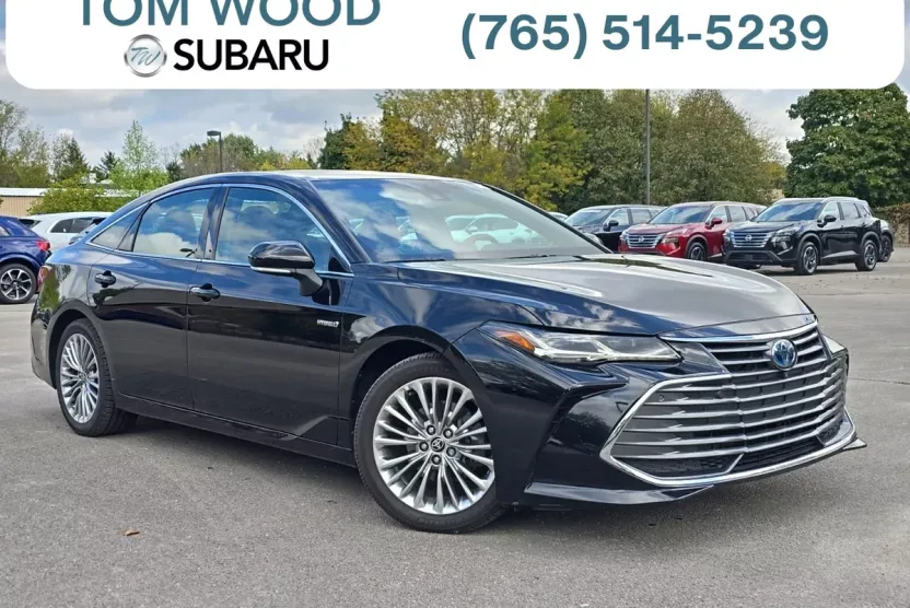 2021 Toyota Avalon Hybrid Limited photo 1