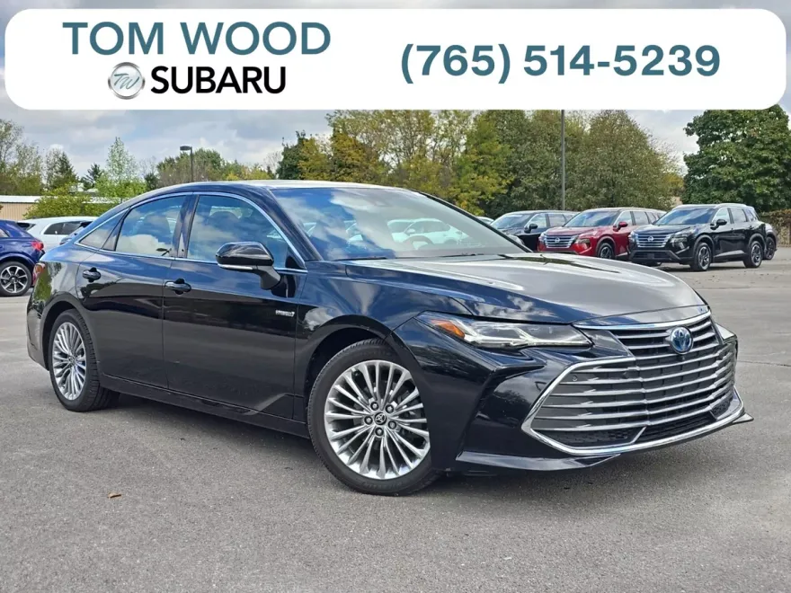 2021 Toyota Avalon Hybrid Limited photo 1