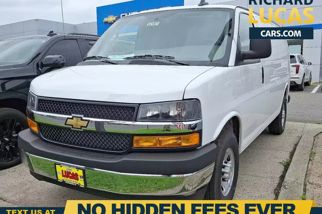 2025 Chevrolet Express Cargo 2500 photo 1