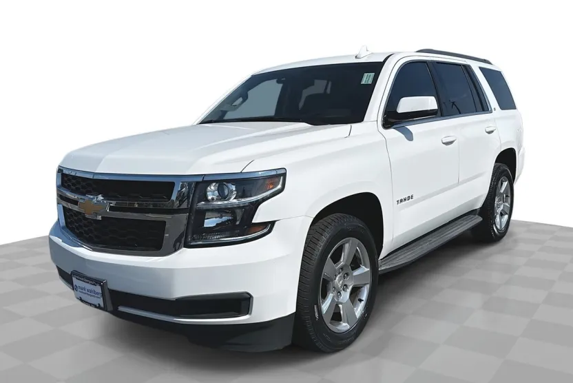 2017 Chevrolet Tahoe LT photo 1