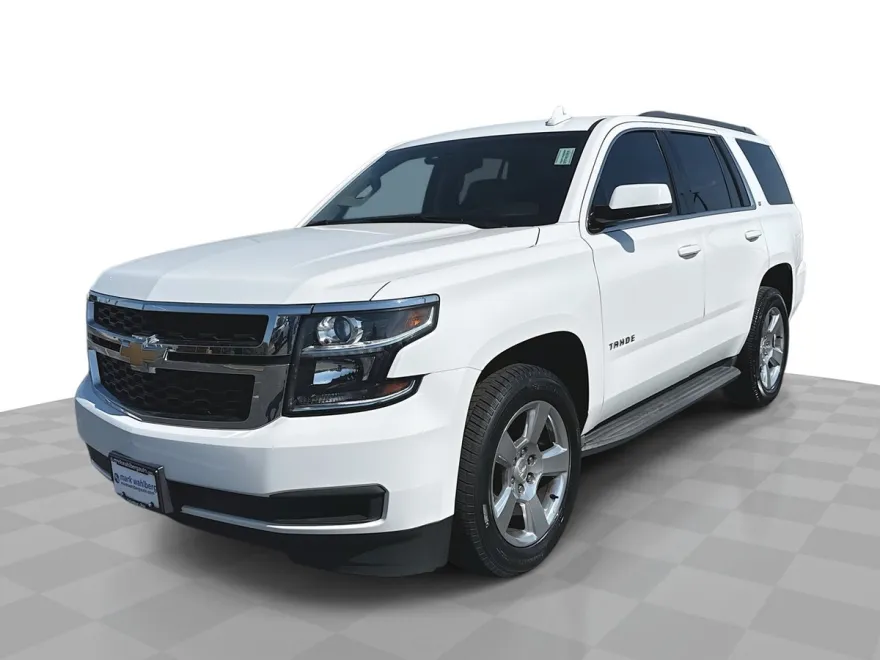 2017 Chevrolet Tahoe LT photo 1