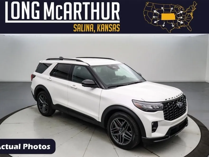 2025 Ford Explorer ST photo 1