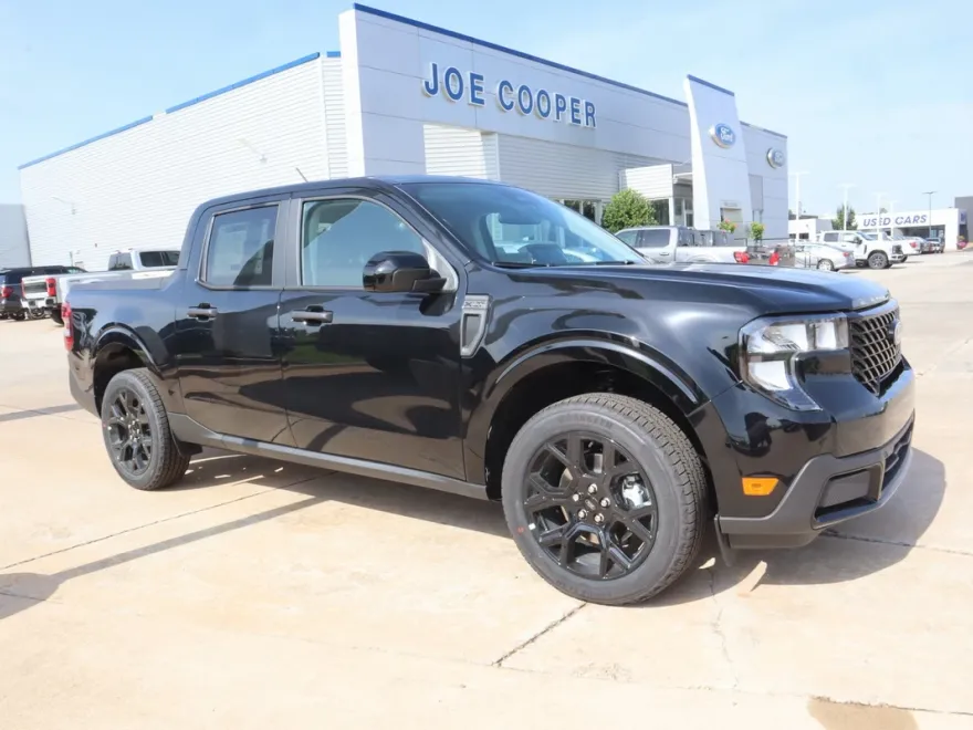 2025 Ford Maverick XLT photo 1