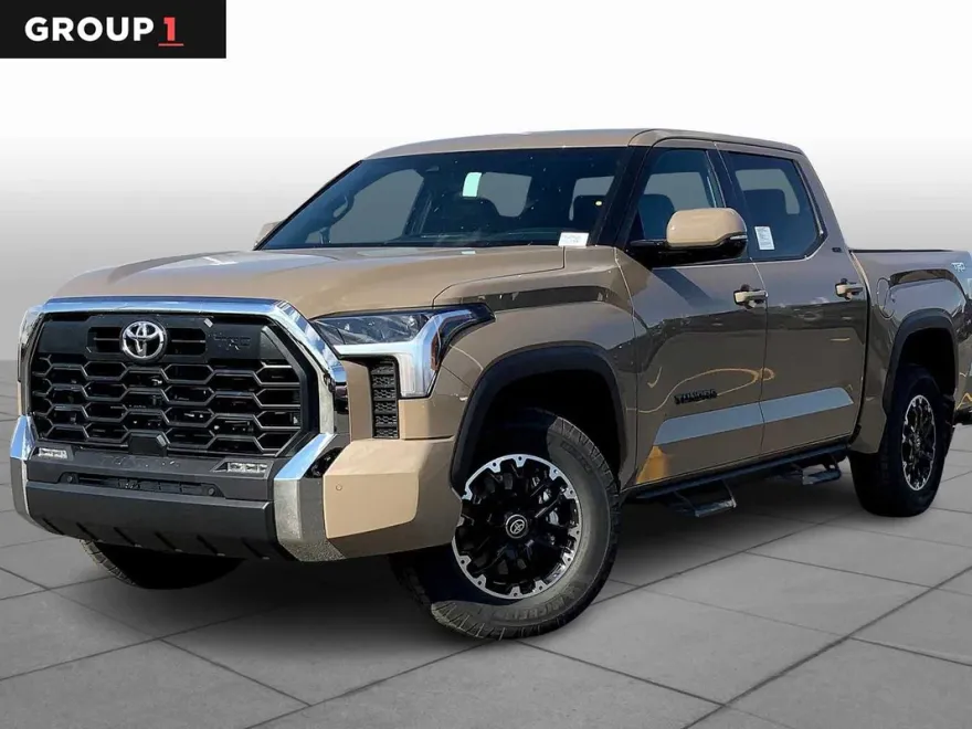 2026 Toyota Tundra SR5 CrewMax photo 1