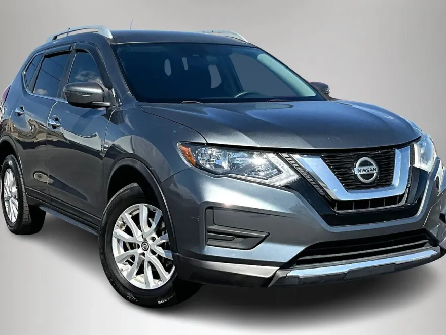 2020 Nissan Rogue SV photo 1