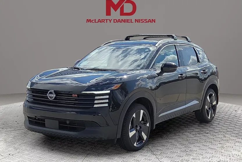 2026 Nissan Kicks SR photo 1