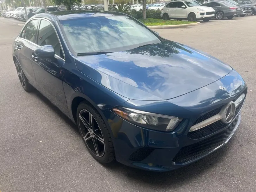 2019 Mercedes Benz A 220 photo 1