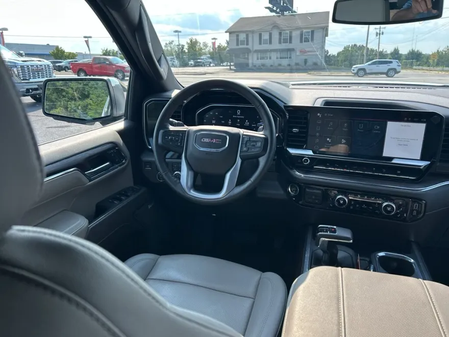 2024 Gmc Sierra 1500 SLT photo 1