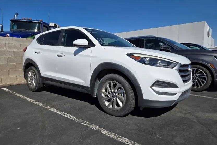 2018 Hyundai Tucson SE photo 1