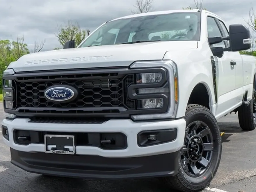 2025 Ford F-350 XL photo 1