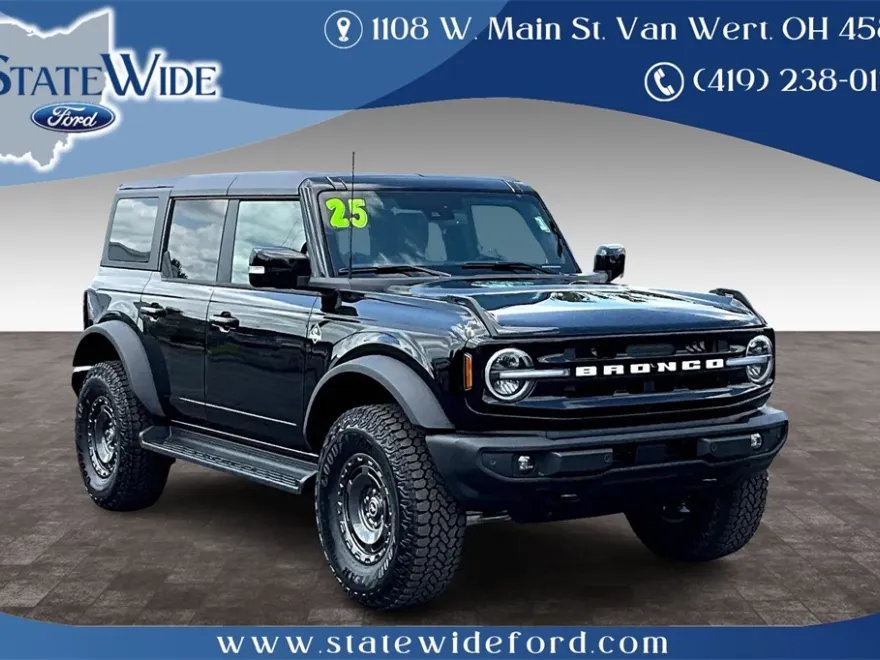 2025 Ford Bronco Outer Banks photo 1