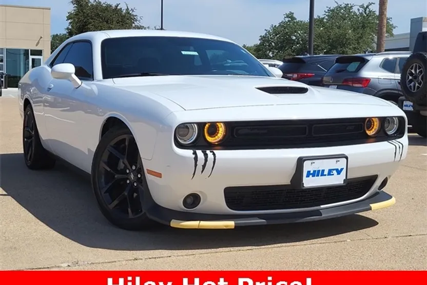 2022 Dodge Challenger GT photo 1