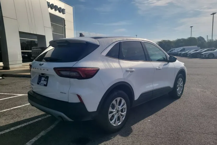 2024 Ford Escape Active photo 1
