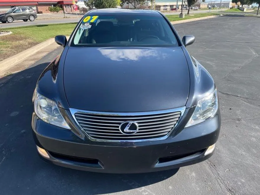 2007 Lexus LS 460 photo 1