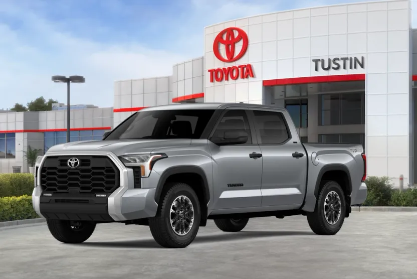 2026 Toyota Tundra SR5 CrewMax photo 1