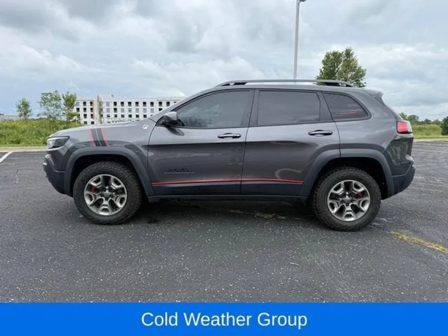 2019 Jeep Cherokee Trailhawk photo 1