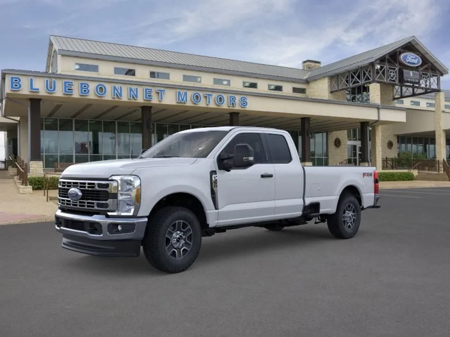 2025 Ford F-350 XLT photo 1