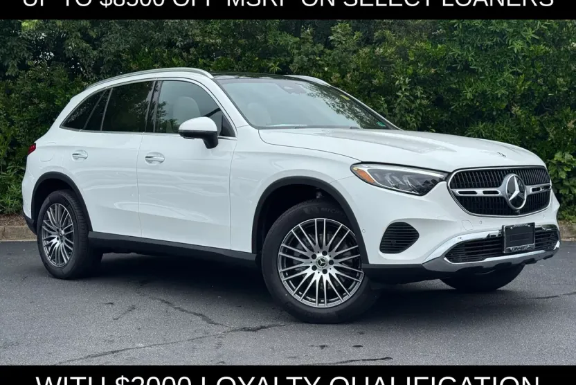 2025 Mercedes Benz GLC 300 4MATIC photo 1