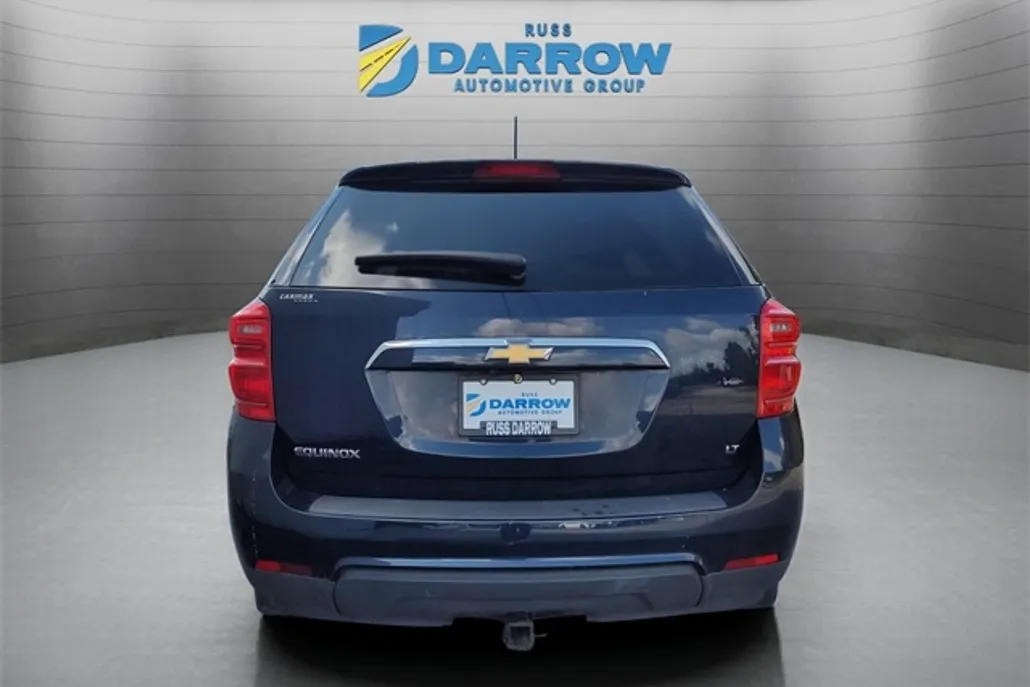 2017 Chevrolet Equinox LT photo 1