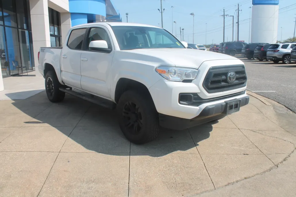 2022 Toyota Tacoma SR5 photo 1