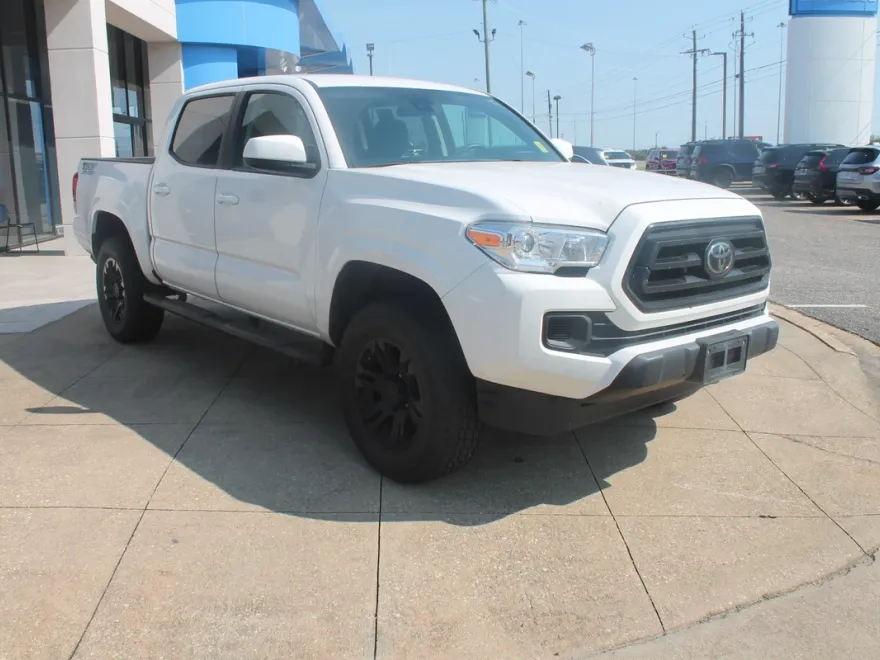 2022 Toyota Tacoma SR5 photo 1