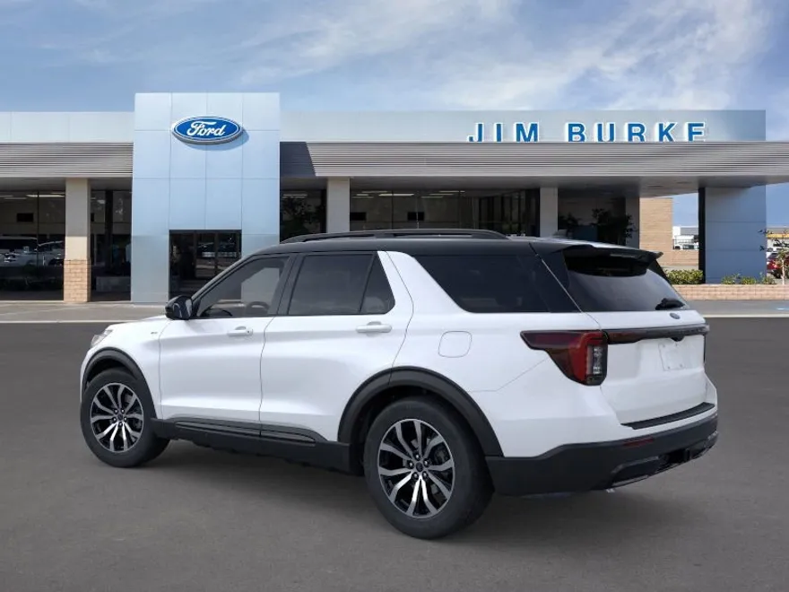 2025 Ford Explorer ST-Line photo 1