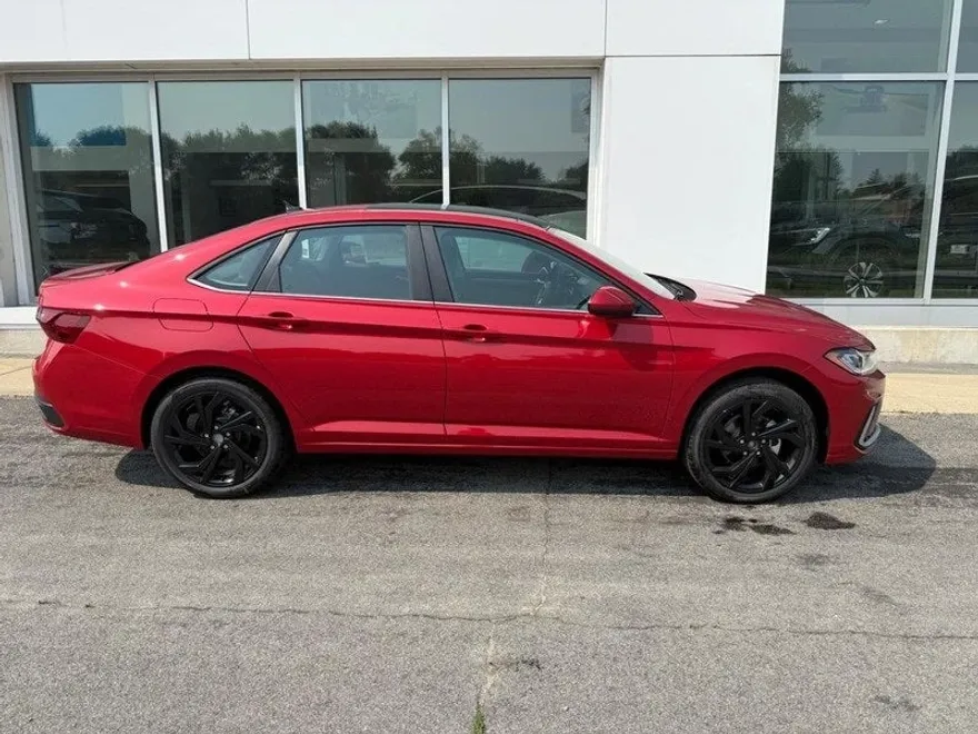 2025 Volkswagen Jetta 1.5T SE photo 1