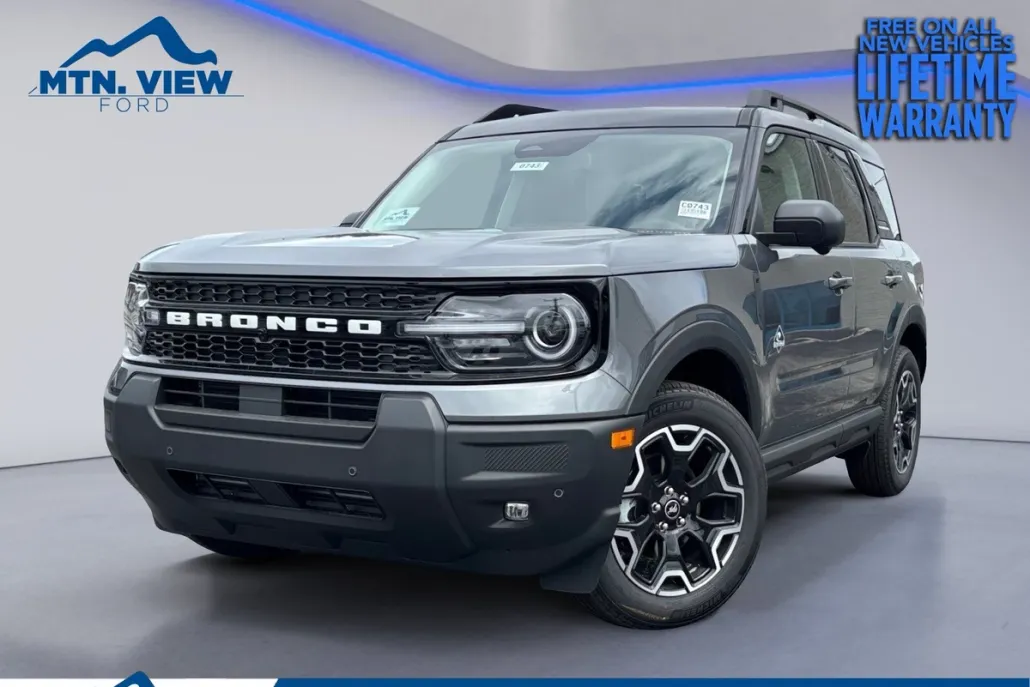 2025 Ford Bronco Sport Outer Banks photo 1